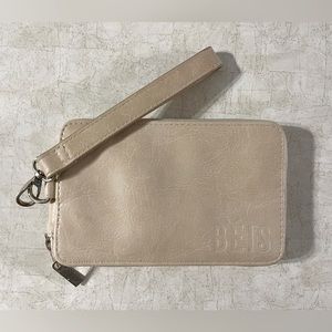 BEIS Travel Wallet in beige
